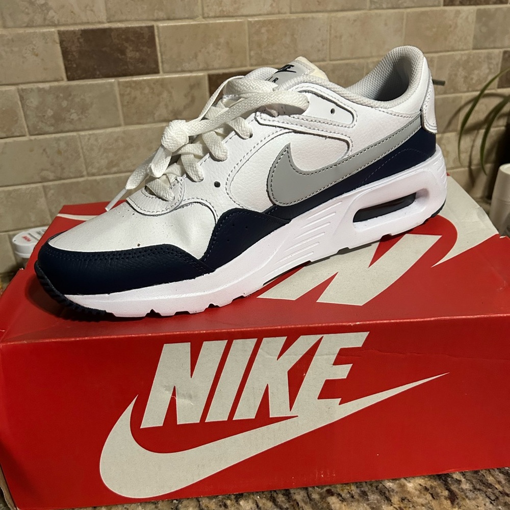 Brand New Nike Air Max SC